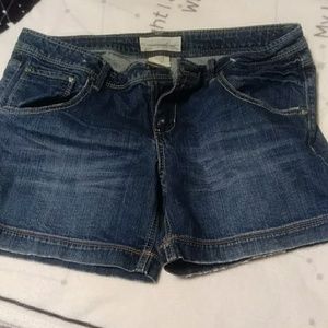 Maurices shorts size 13/14 inseam 6 inches